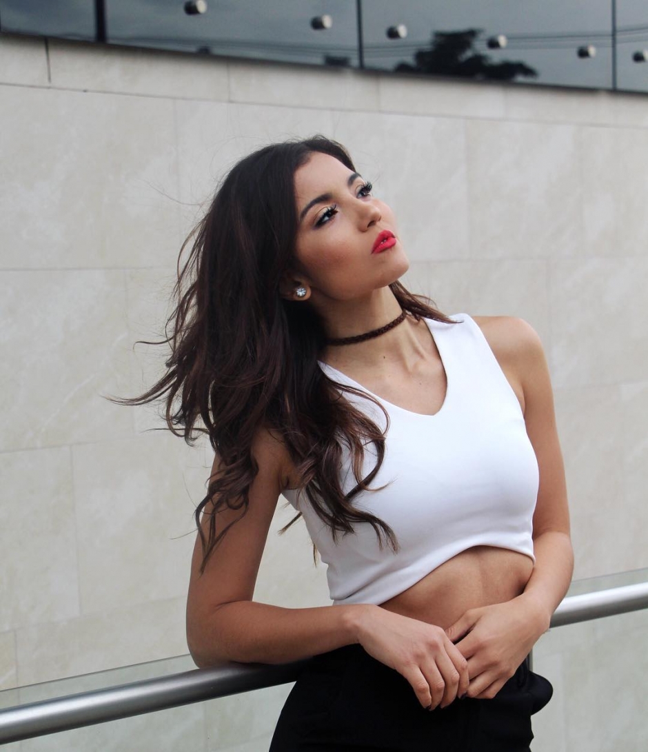 ŮģMonica Murillo˽д