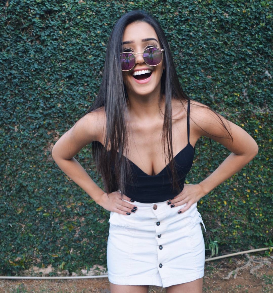 ŮBianca RodriguesԸбȻд