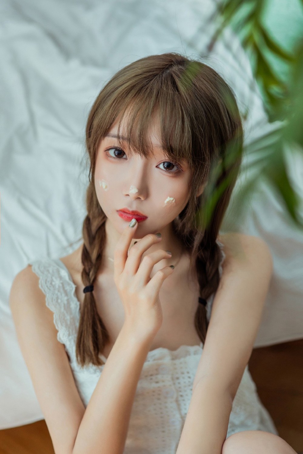 美女模特小Kiki性感内衣写真