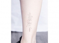 小清新纹身脚踝纹身脚踝上的简单小纹身图案
