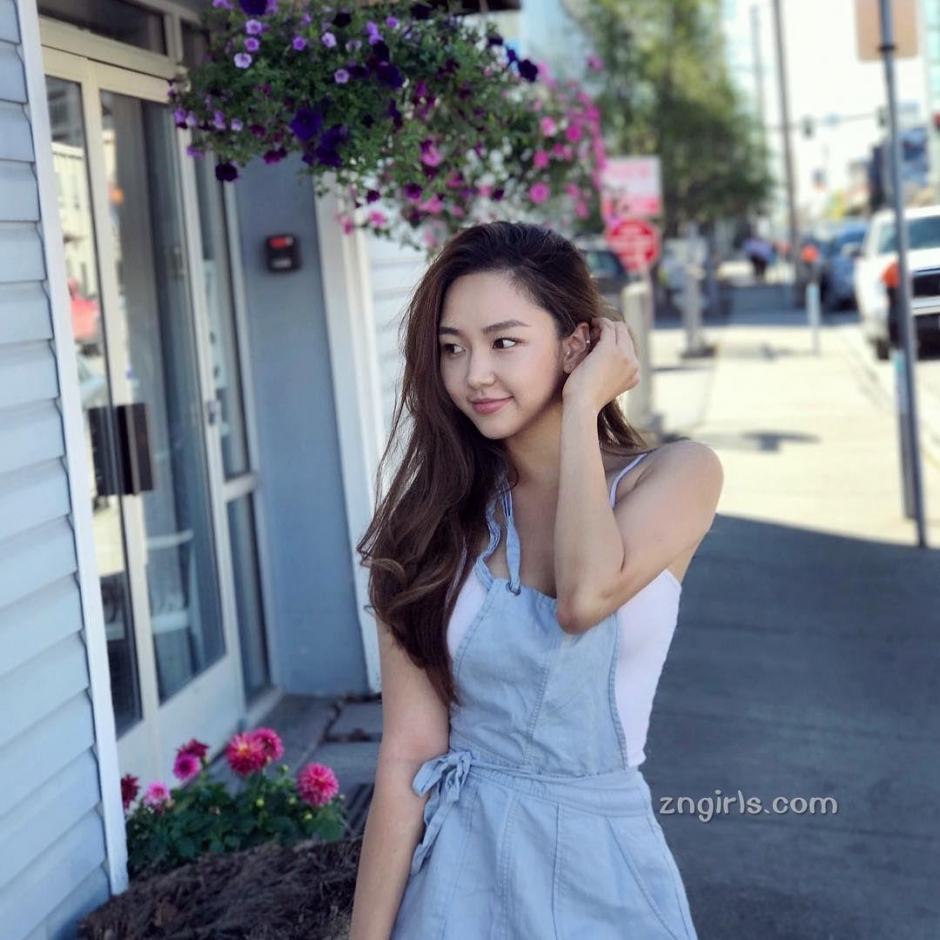 ŮBygracekim˶˽Ը