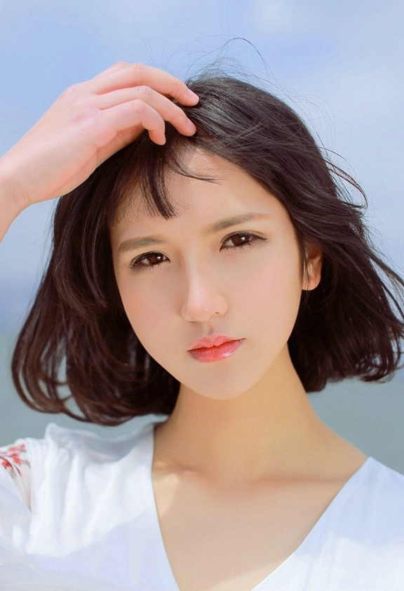 外国美女Nina Agdal比基尼火辣写真