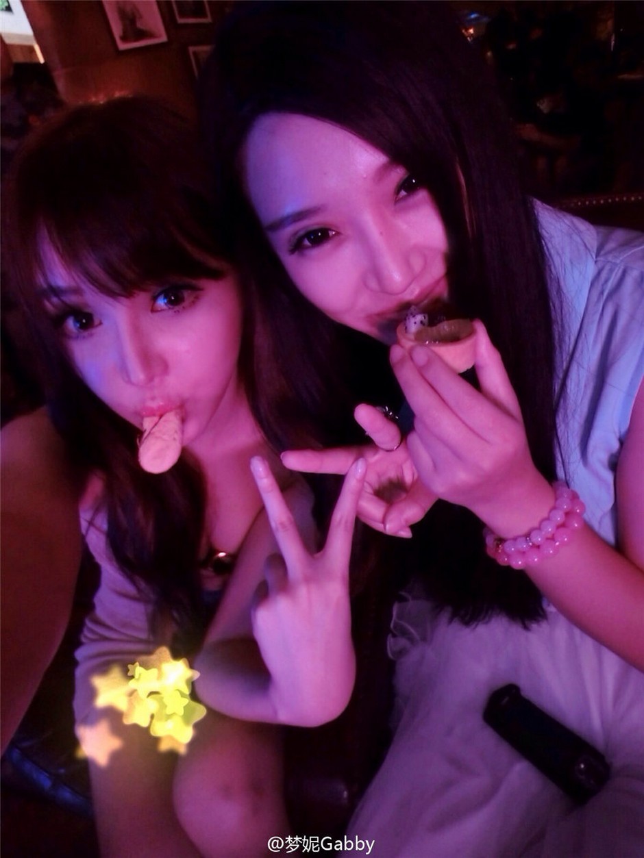 ڻѪԸ˿ѩLisaǶ