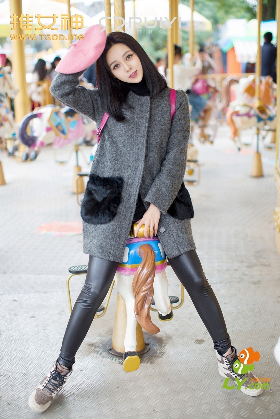 ڻѪԸ˿ѩLisaǶ