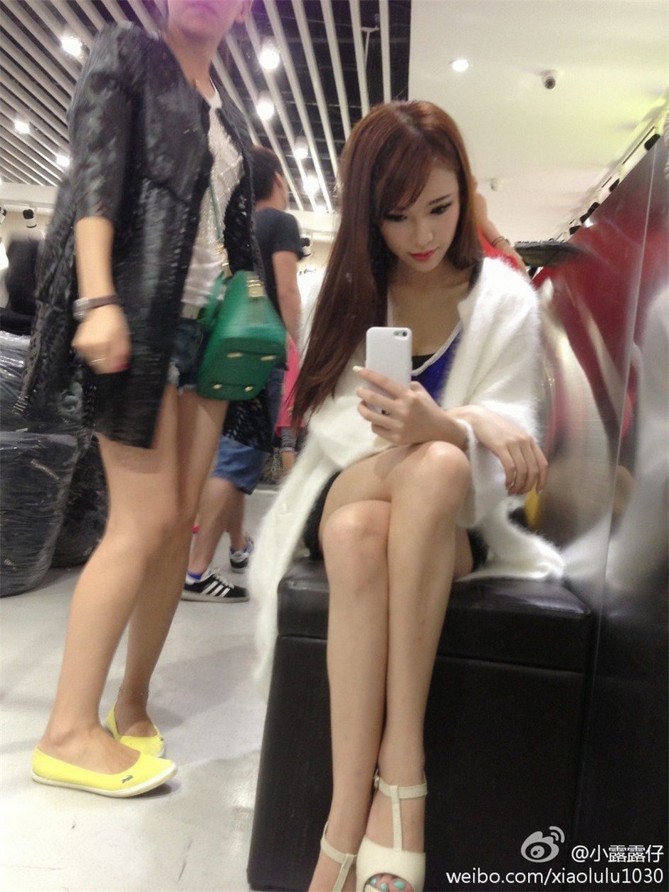 ڻѪԸ˿ѩLisaǶ