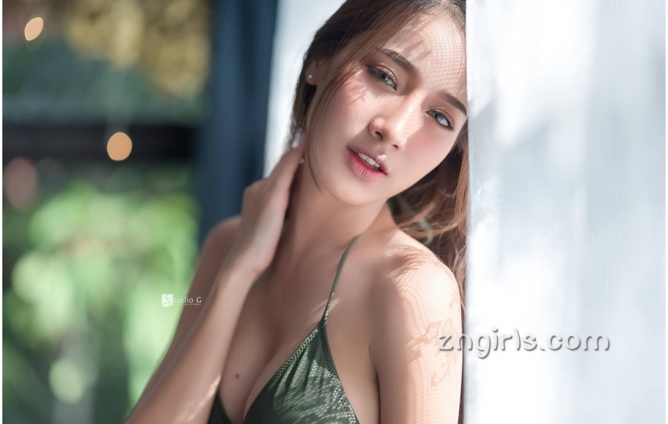 ̩ŮPichana Yoosuk˽д