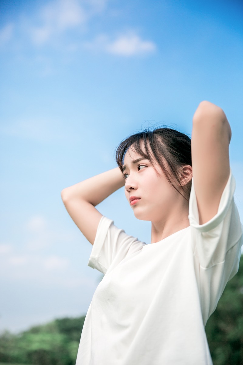 ����С��װ��Ů�ȹ����������ڴ��Ըе�������ȹ���ջ�д��