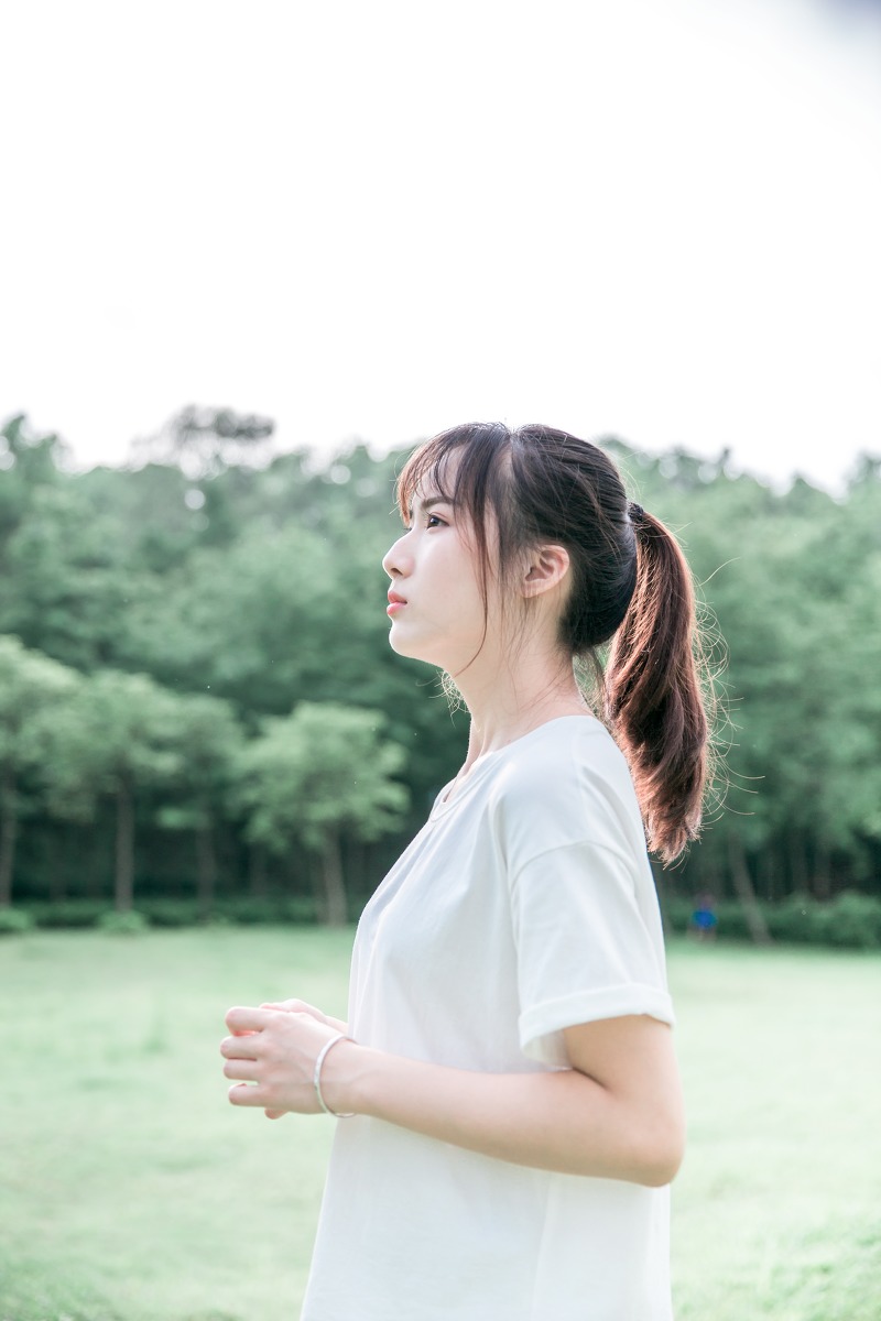 ����С��װ��Ů�ȹ����������ڴ��Ըе�������ȹ���ջ�д��