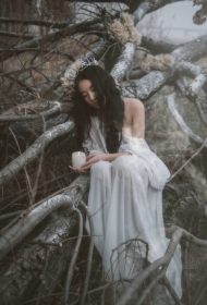 树林里的唯美女神