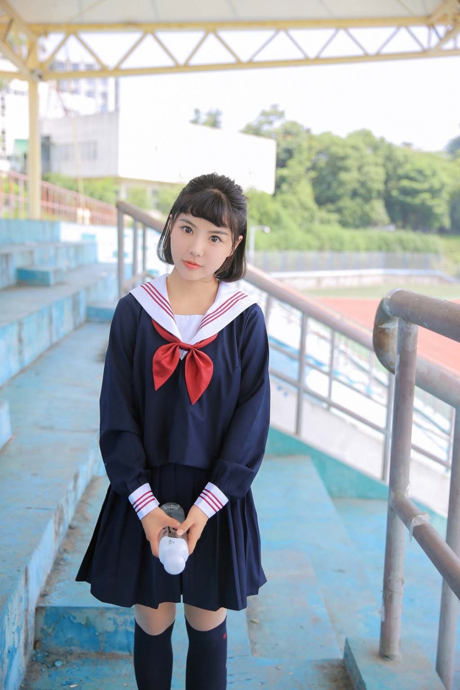 崿СɰüѧƷУ԰д