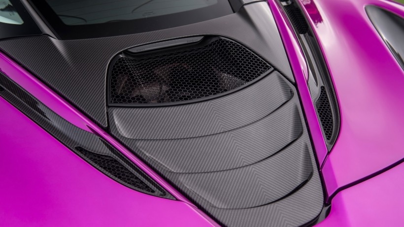 2017 McLaren  720S Fux Fuchsiaֽ