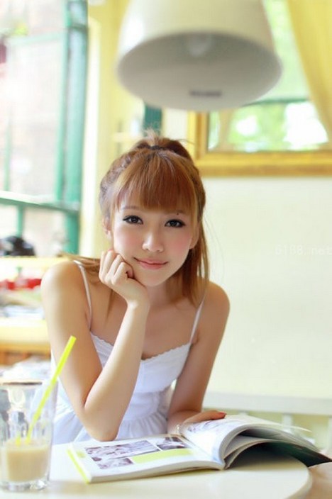 美女嫩模cosplay兔女郎后翘臀销魂写真图片