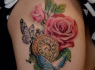 惊艳的时光，腿部玫瑰花蝴蝶彩绘纹身