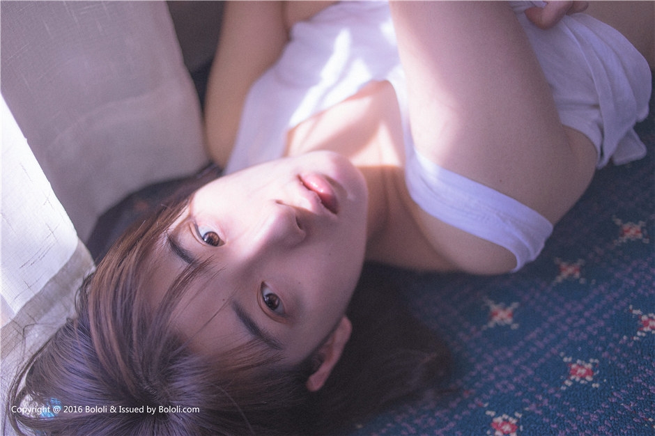 肉臀少妇珈酱真空豪乳翘臀丰满人体艺术写真