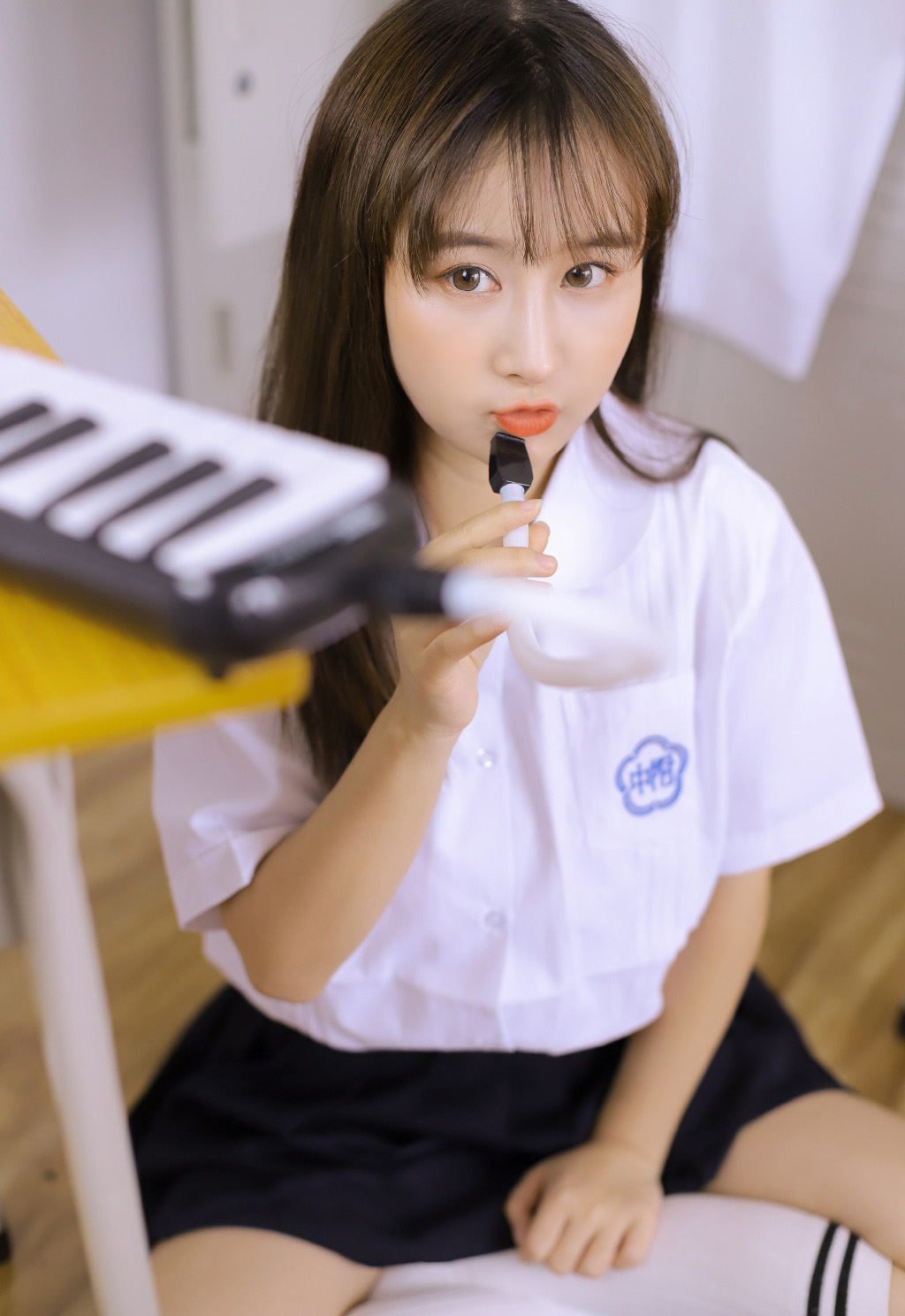 大胸少妇透明内衣私房人体艺术写真