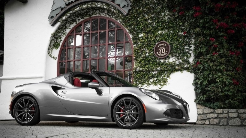 2018 Alfa Romeo 4C Coupe and Spiderֽ