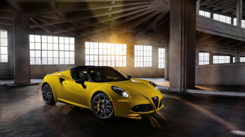 2018 Alfa Romeo 4C Coupe and Spiderֽ