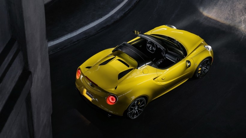 2018 Alfa Romeo 4C Coupe and Spiderֽ