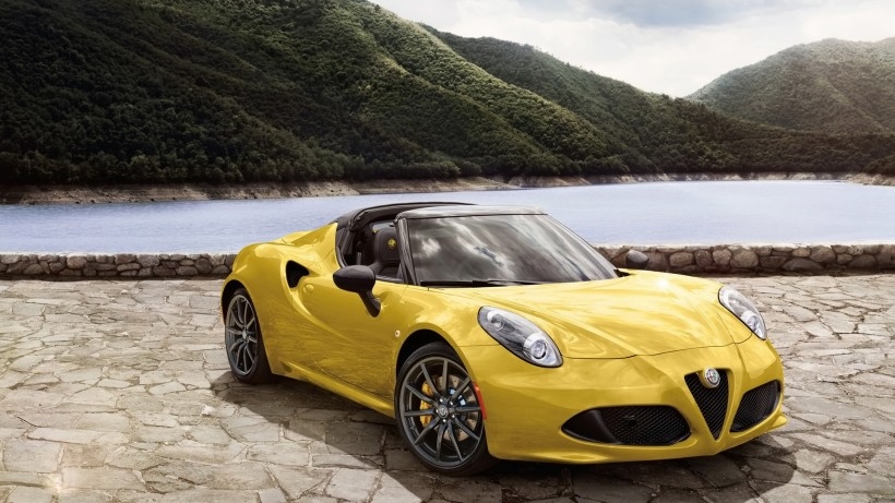 2018 Alfa Romeo 4C Coupe and Spiderֽ