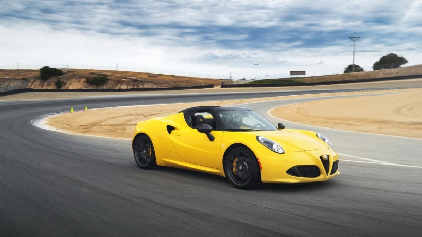 2018 Alfa Romeo 4C Coupe and Spiderֽ