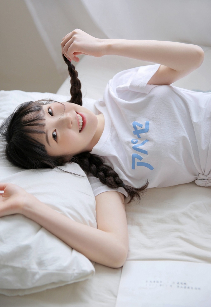 中国g奶女神苏梓玲人体高清大图