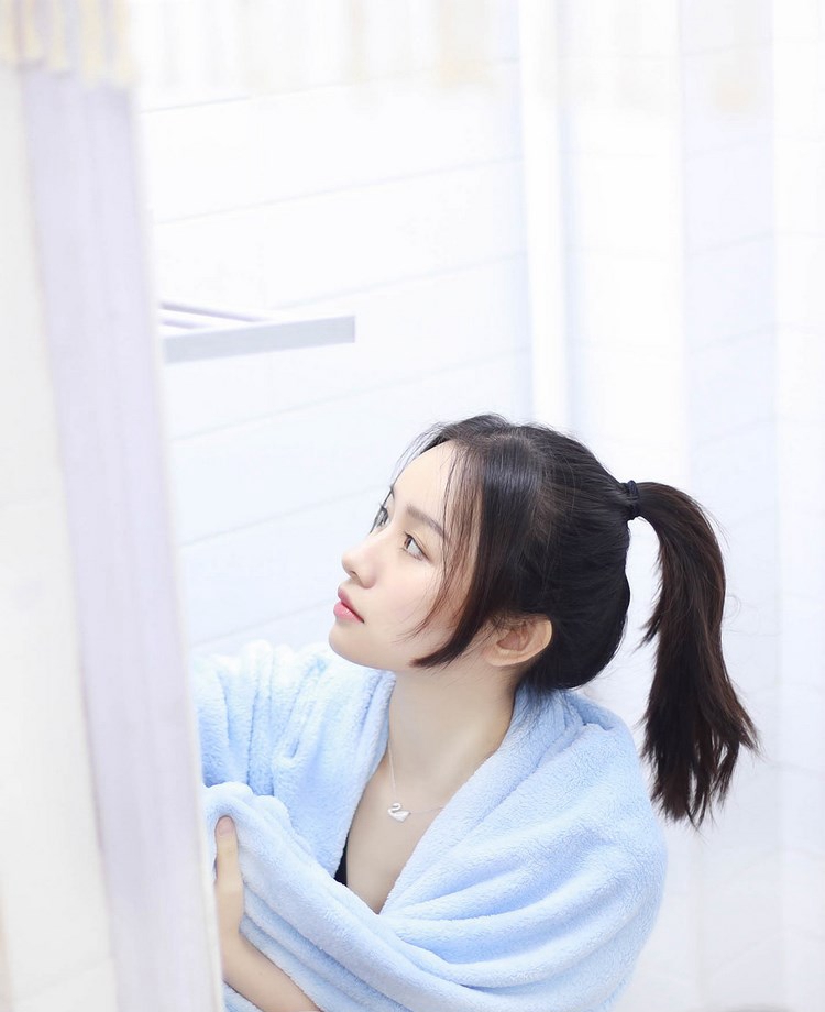人间极品美女珞可可性感魅惑写真