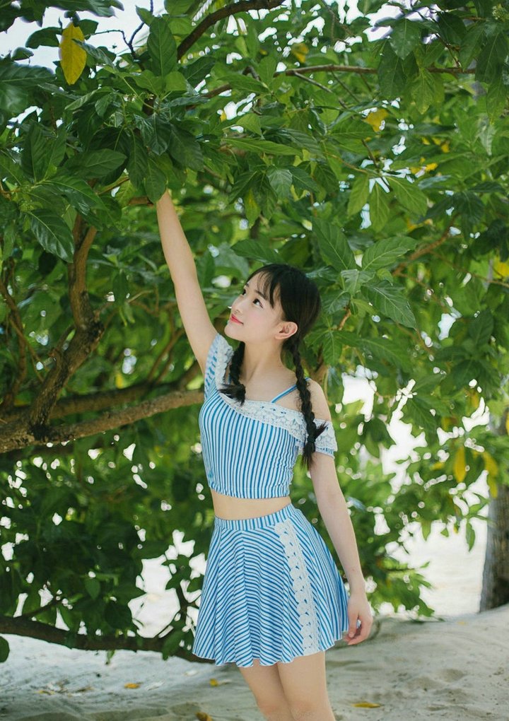 April Nottingham- µŵ