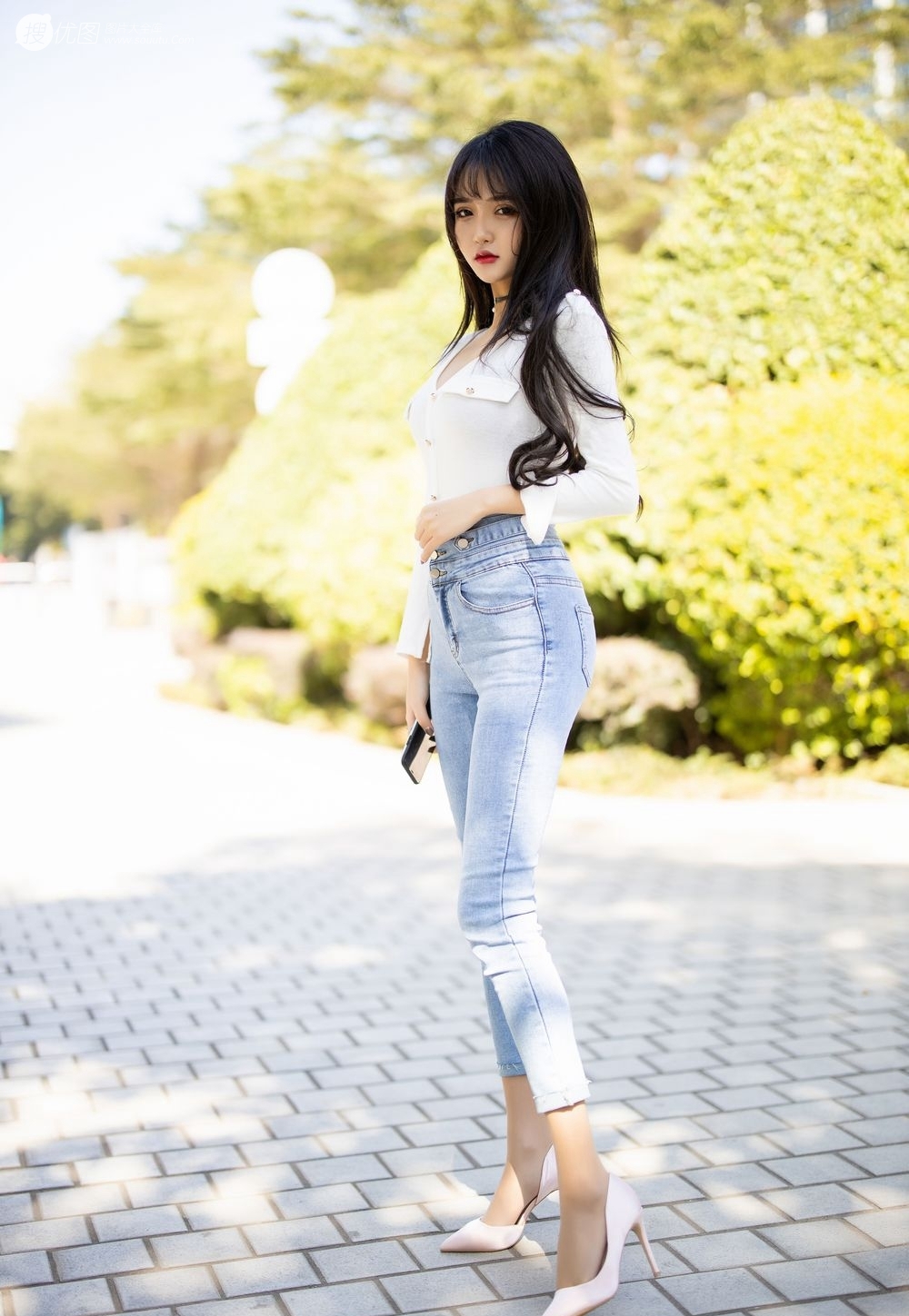 Ann Ȼ
