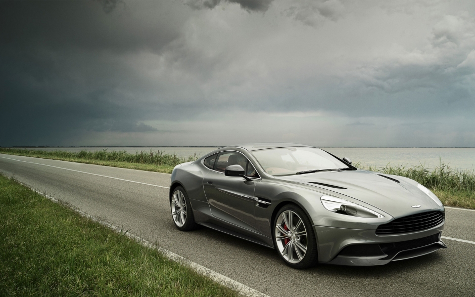 2013˹١AM 310 Vanquishܳ