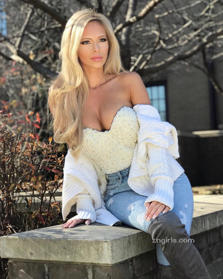 ƷȻáAmanda Taylor𷢱