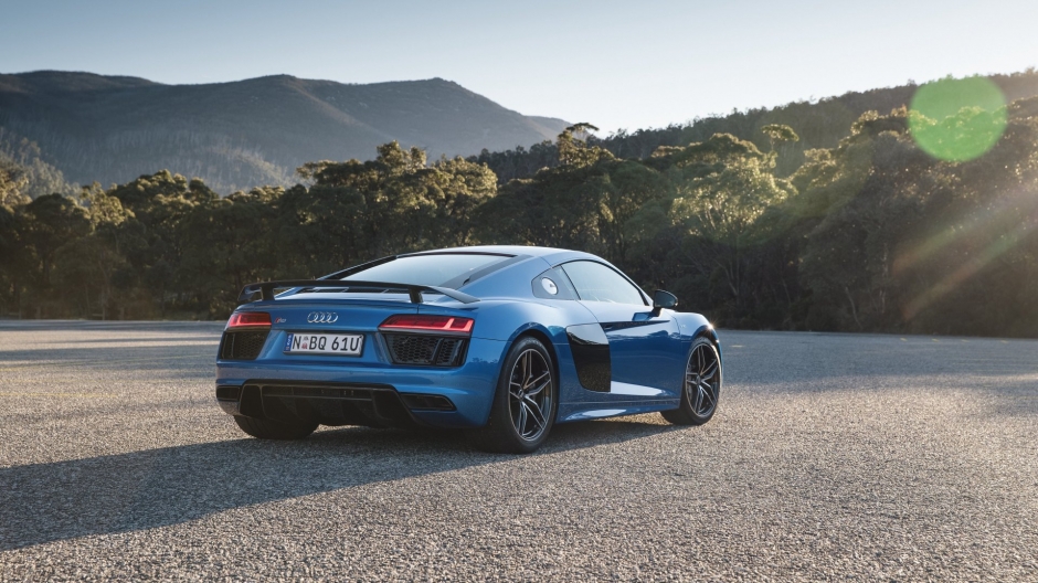 2016µR8 V10 ͼƬ