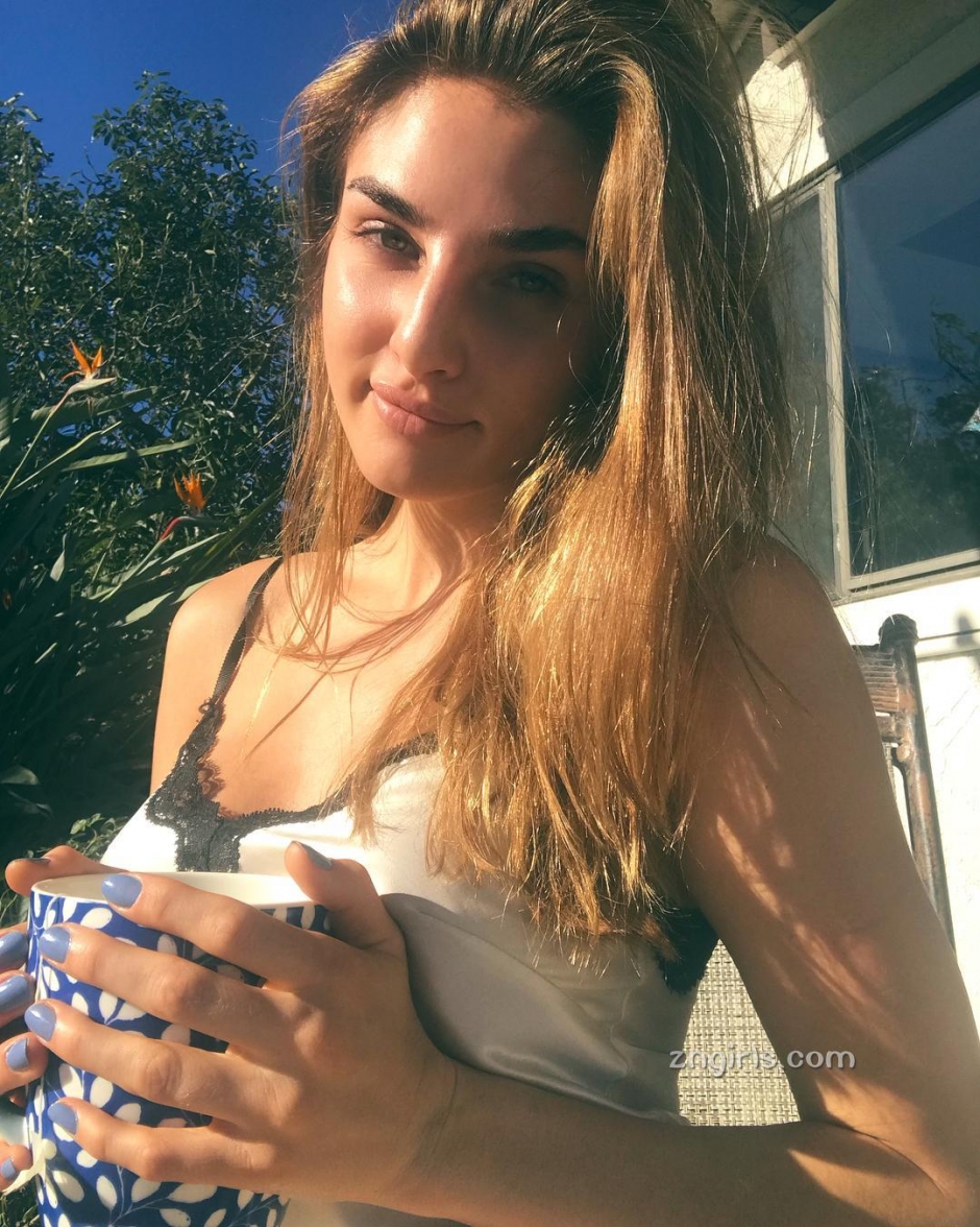 Mackenzie Thoma- Ϣֵס