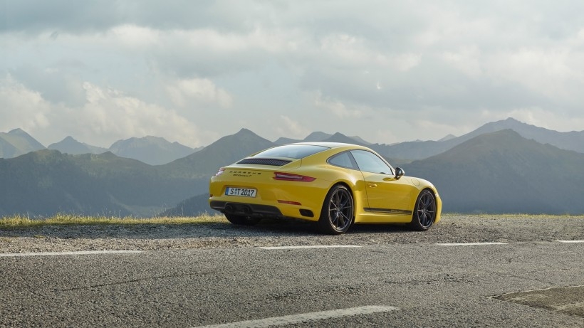 2018 Porsche ʱ 911 Carrera Tֽ