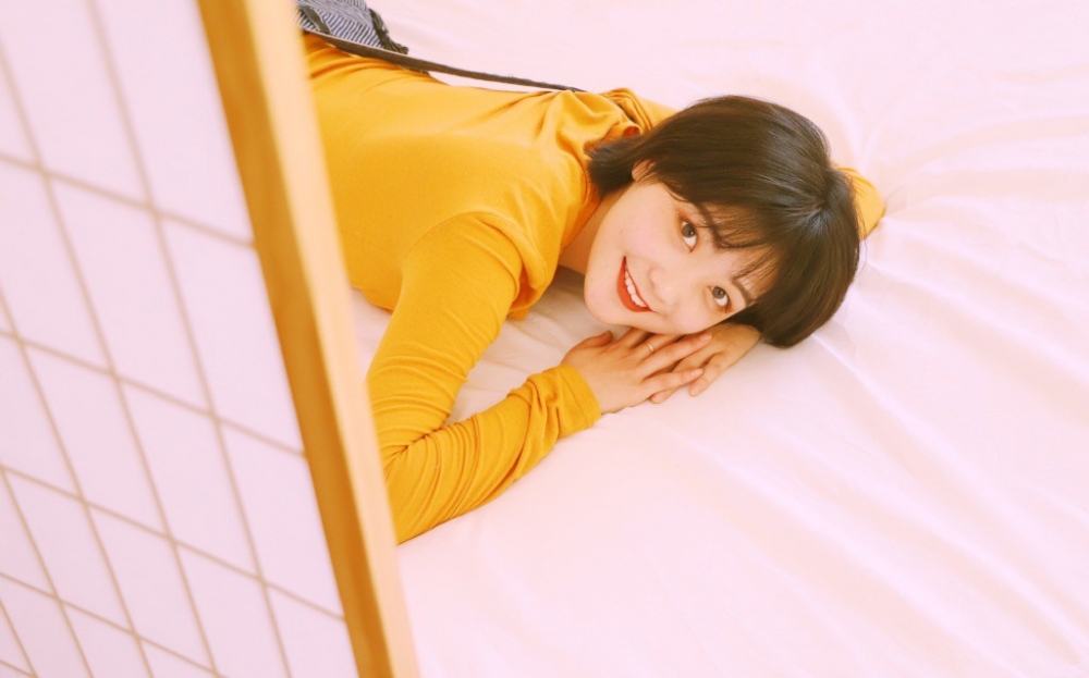 极品美女王雨纯情趣黑丝袜诱人艺术写真
