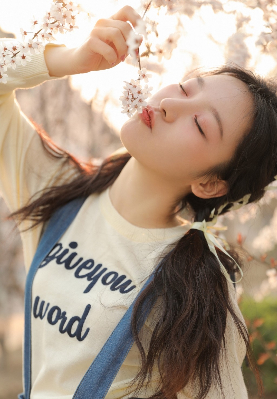 ֵ崿ŮУϵУ԰继д