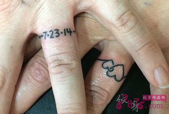 男生女生情侣手指纹身个性创意的戒指纹身小图案