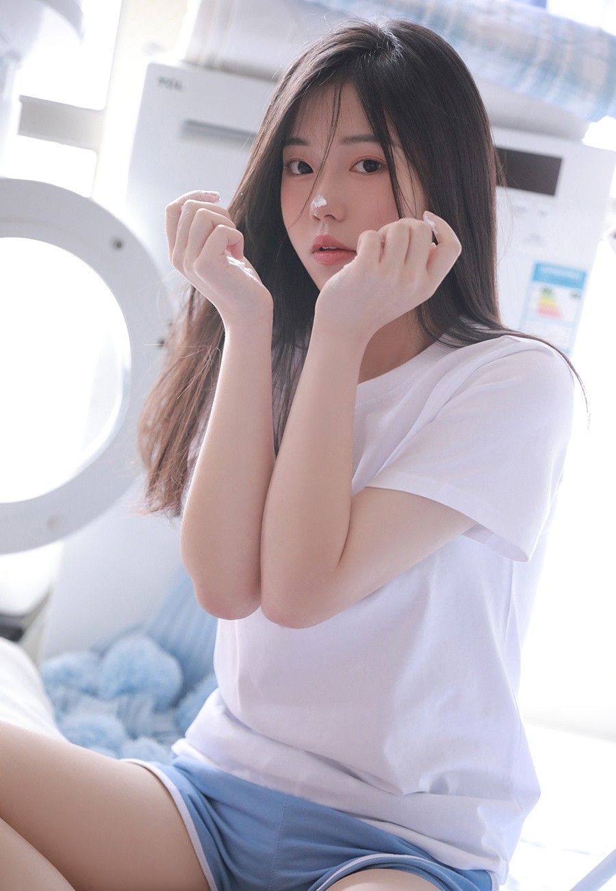˽