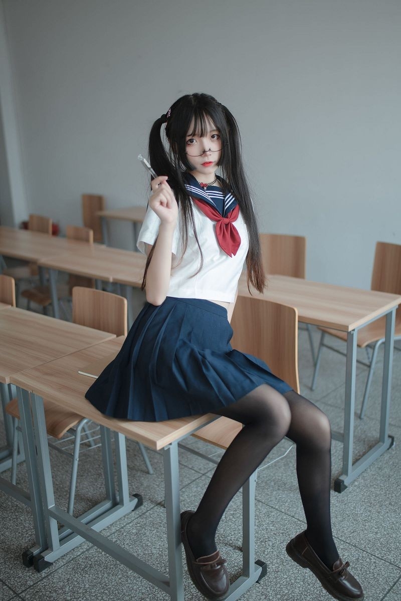 Ը˫βУ԰Ů˿д