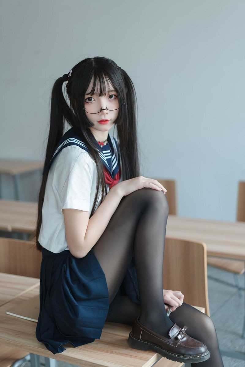 Ը˫βУ԰Ů˿д