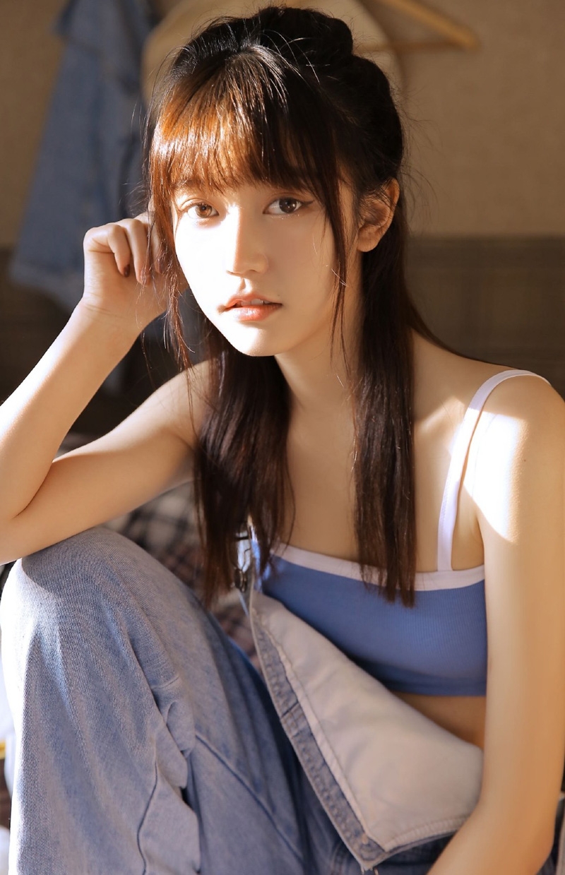 性感阳光美女甜美风韵女神气质写真集