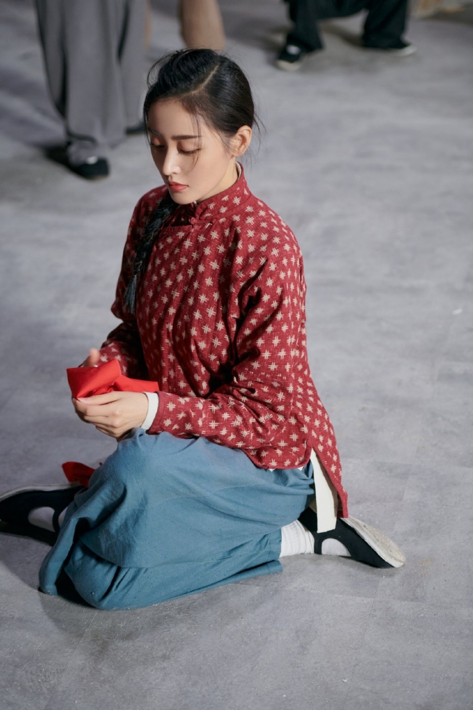 漂亮女明星张天爱村姑造型剧照