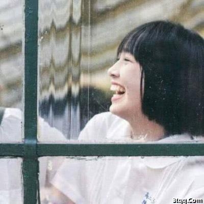 一男一女唯美背景单人照情侣头像