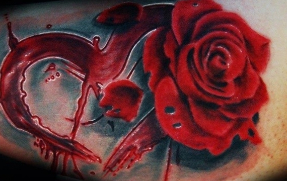带血的玫瑰手臂纹身图案