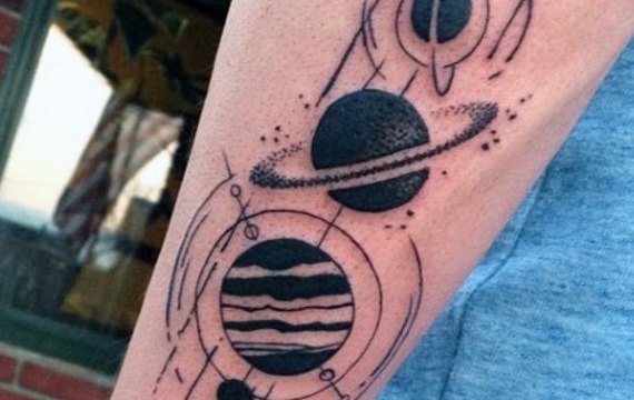 关于手臂星球宇宙纹身图案