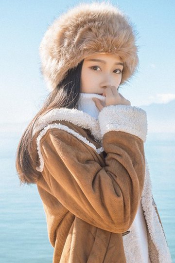 冬季大理丽江海边拍少女高清写真