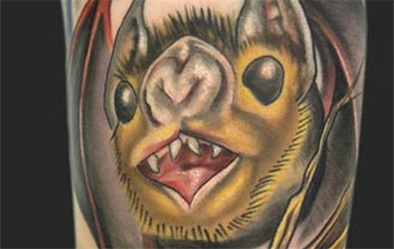 卡通蝙蝠动物图案手臂纹身