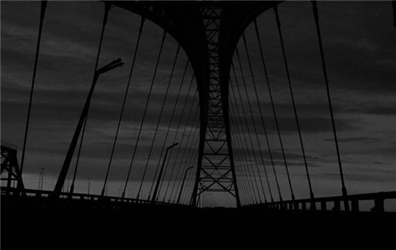 一座大桥神秘夜景图片