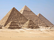 夕阳中的埃及金字塔世界著名建筑图片